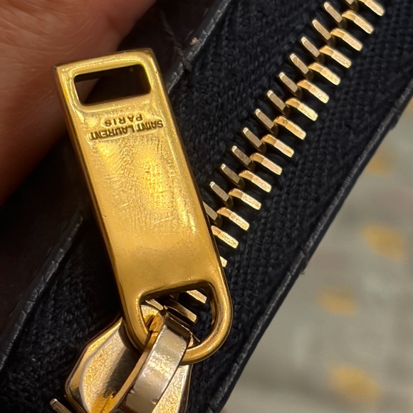 Yves Saint Laurent Zippy Wallet - Picture 6 of 16